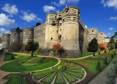 آشنایی با قلعه آنژه ، دژ تسخیر ناپذیر در فرانسه آشنایی با قلعه آنژه ، دژ تسخیر ناپذیر در فرانسه